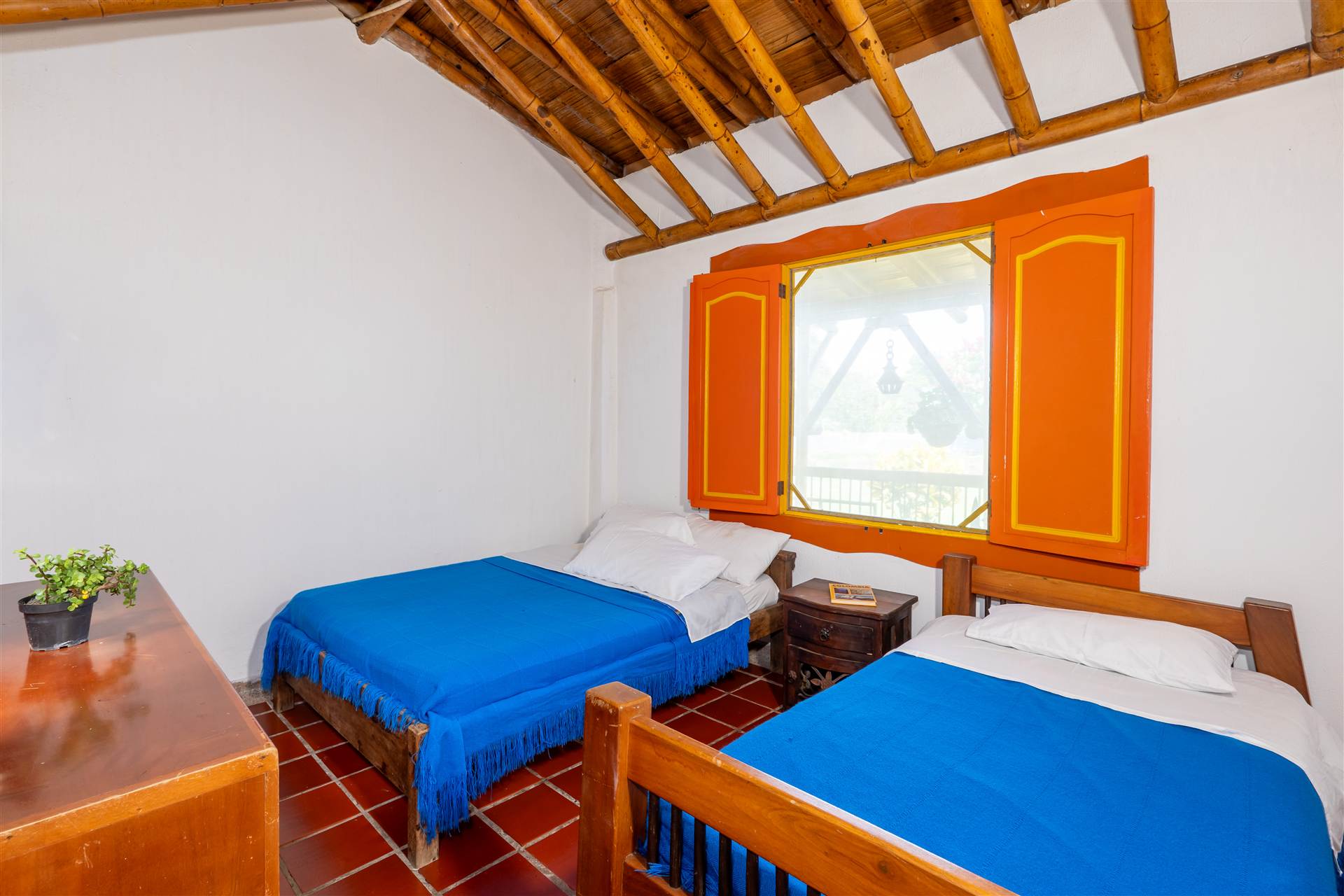 Habitación 2. Colibrí Pico Espada - El Encanto